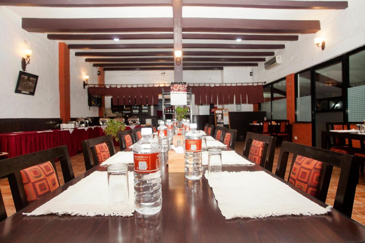 Oyo 738 Hotel Kaze Darbar Katmandu Zewnętrze zdjęcie